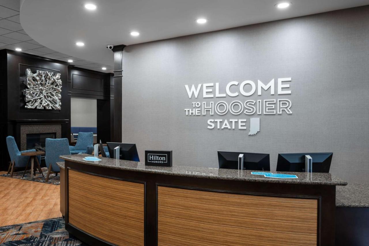 Hampton Inn Evansville Airport Екстериор снимка